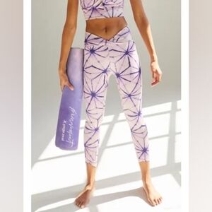 Free People Movement Double Take Printed Leggings in Purple Combo•L